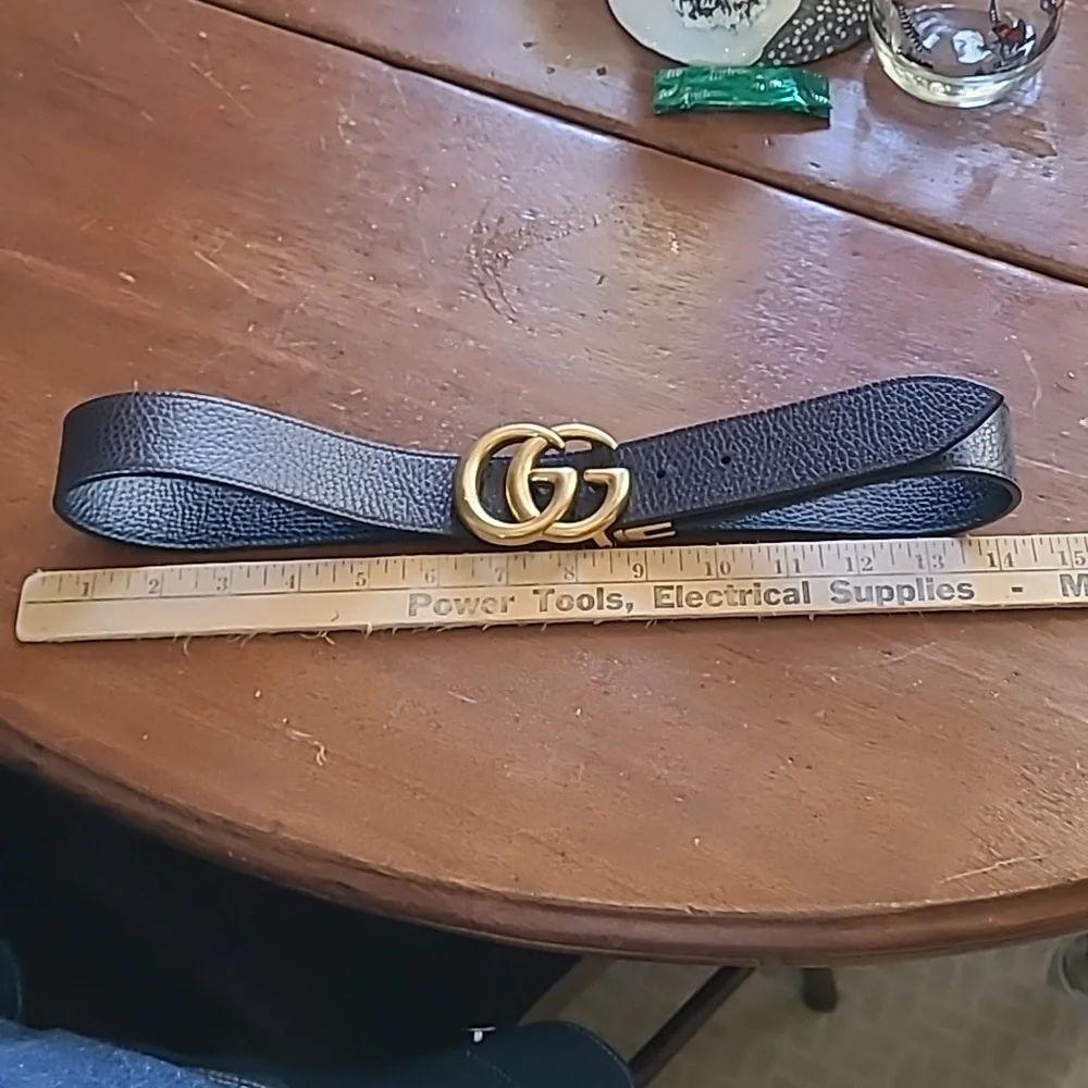 Gucci Black Belt with Gold Buckle - Picture 5 of 11